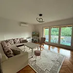 Comfort House Near Pyramids Ii *